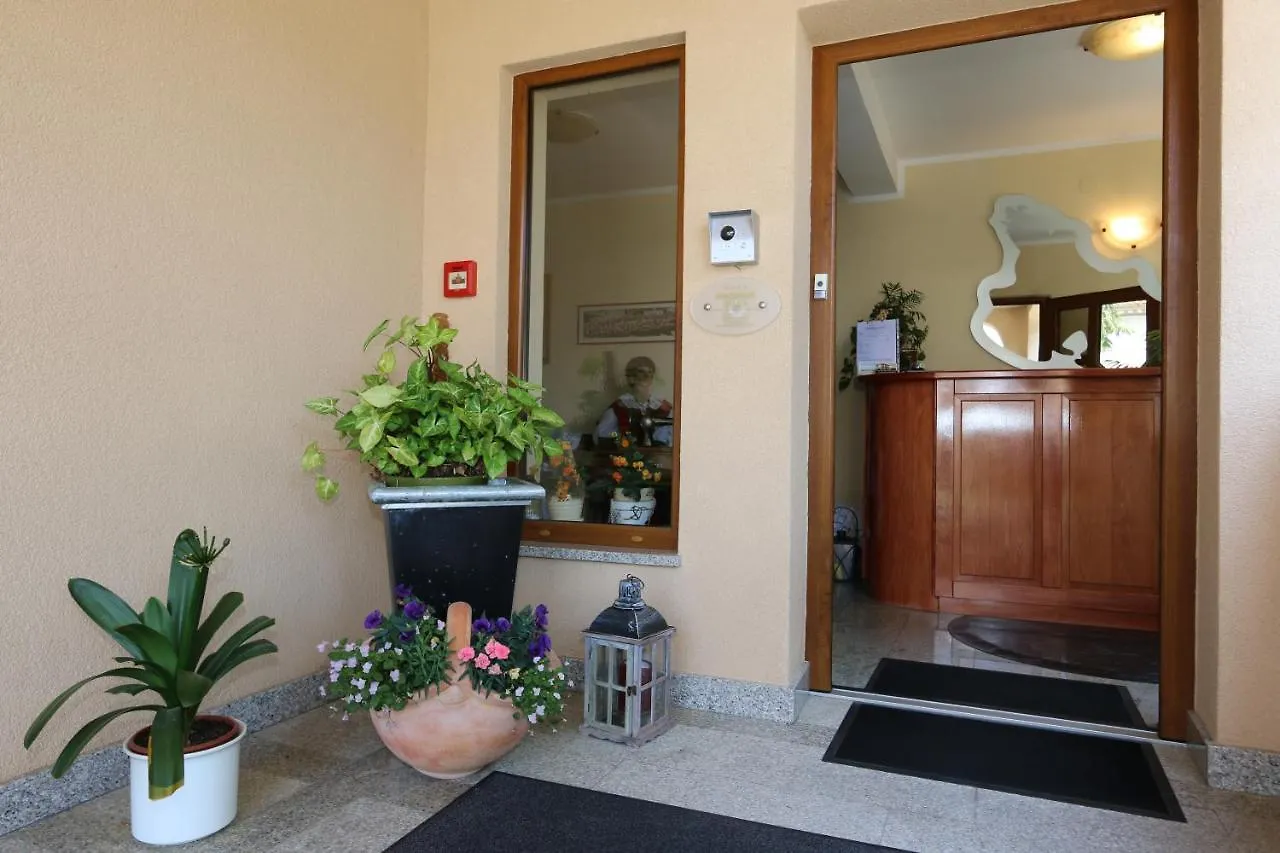 Apartmani Dani 1 Malinska Apartment
