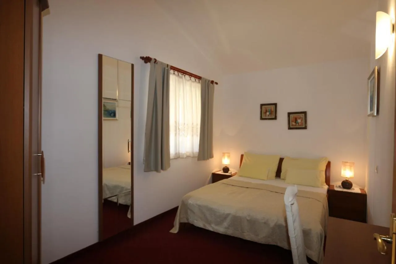 Apartmani Dani 1 Malinska Apartment
